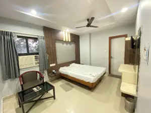 โรงแรม ราช เรซิเดนซี่