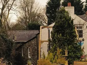 Riverside Cottage at Logwood Mill