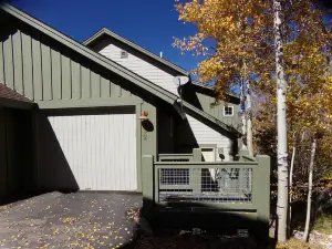 Anemone Townhome 3 Bed 3 Bath
