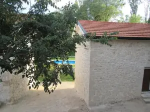 Stara kuća Estate