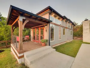 Tree-Lined Cabin w/ Deck ~ 11 Mi to Lake Whitney!