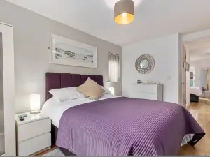 12 Rhodewood House - Near the Beach, Sea Glimpses
