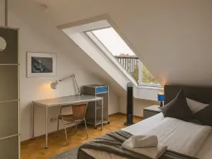 BoardingHouse - Studios & Apartments
