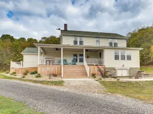 Wooded Escape w/ Pond & Grill in Pleasant City!