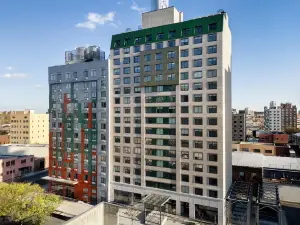 DoubleTree by Hilton Long Island City New York