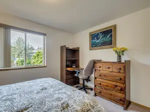 Ocean City Home w/ Fenced Yard: 1 Mi to Beach!