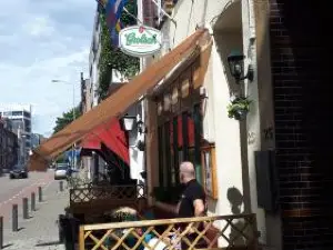 Schuttershof Heerlen - Adults Only