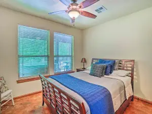 EAGLES NEST - CABIN W/ HOT TUB
