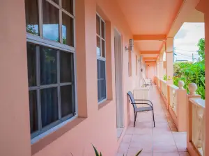 Connie's Comfort Suites