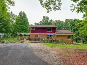 Christiansburg Home ~ 12 Mi to Virginia Tech!