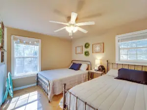 Secluded Vian Retreat Close to Tenkiller Lake