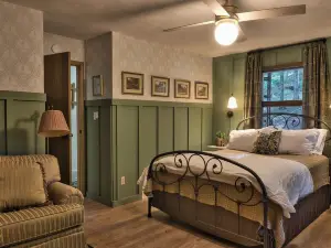 The Cranberry Cottage @ Hills Creek