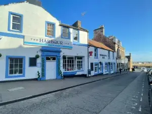 Harbour inn