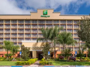 Holiday Inn & Suites 主門東