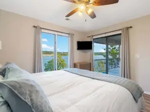 Enjoy Lakeside Fun Lakeview at Table Rock!