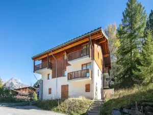 Cosy apartment in the mountains in Valfrejus