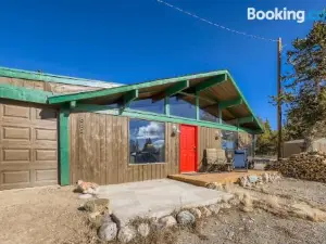 Amazing 5Br with Hot Tub Game Room Mountain Views