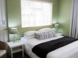16 on Main Arniston Pet-Friendly