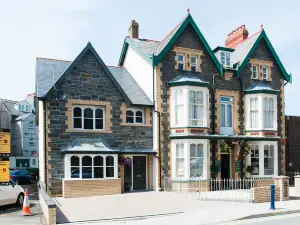 Maes Bach Boutique Guest House Town Centre