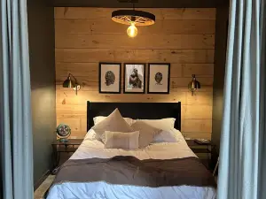 Modern Barndominium Retreat
