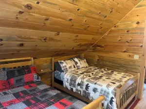 Beautiful Log Cabin on Moose River in Jackman ME