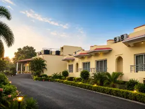 Tgi Jahaj Mahal Hotel, Mandu