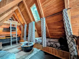 STUGÄ cabin, walk 2 hot spring's pool & food