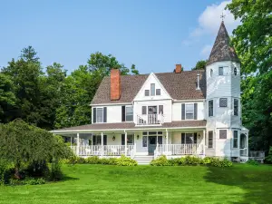 Hideaway Inn Lenox