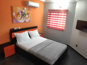 Room in Guest Room - Royal Blue Guest House Bar