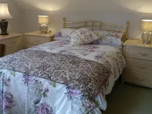 Glanrhyd, Narberth with 1 bedrooms and 1 bathrooms