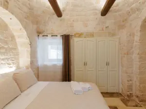 Trulli Petrantiqua in LOCOROTONDO