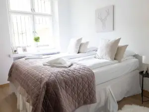 2Ndhomes Central 85m2 2Br Apartment