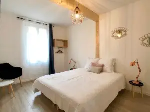 Charming Home - City Center Cosy Apartments
