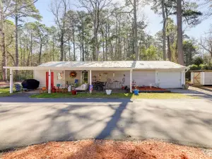 Secluded Newport Getaway w/ Fire Pit & Grill!