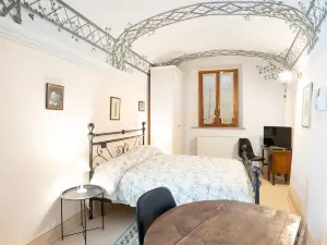 Tuscanflat Castle