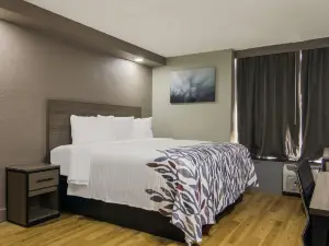 Red Roof Inn & Conference Center Chicago – Aurora/ Fox Valley