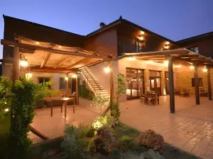 Polys Guest House