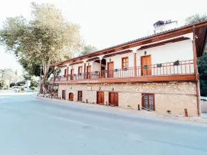Fortunella Suites