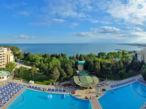 Sol Nessebar Palace Resort & Aquapark - All Inclusive