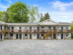KC's Corner Motel