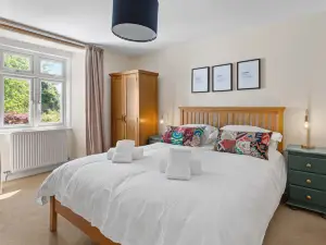 Apartment 4 St Mary's House