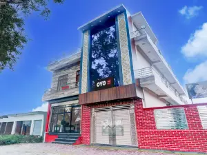 Super Hotel O Kashvi Hotel