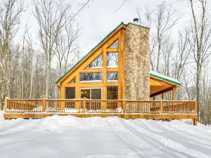 Hike, Ski & Raft: Terra Alta Cabin w/ Large Deck
