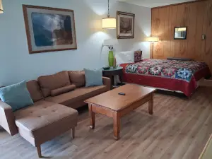 Capri Motel