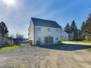 Oceanside Bass Harbor Home w/ Peaceful Deck!