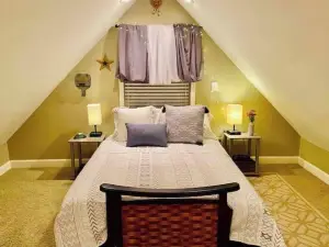 Storybook Cottage on Lay Lake with Kayaks