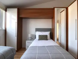 Skyvillion - Valley Way - 3Bed House in Stevenage