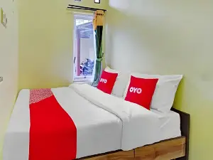 Bromo Family Guest House