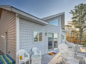 2Br Coastal Gem! Breathtaking Ocean/Mountain View