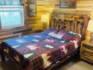 Fly Reel Cabin w/ hot tub